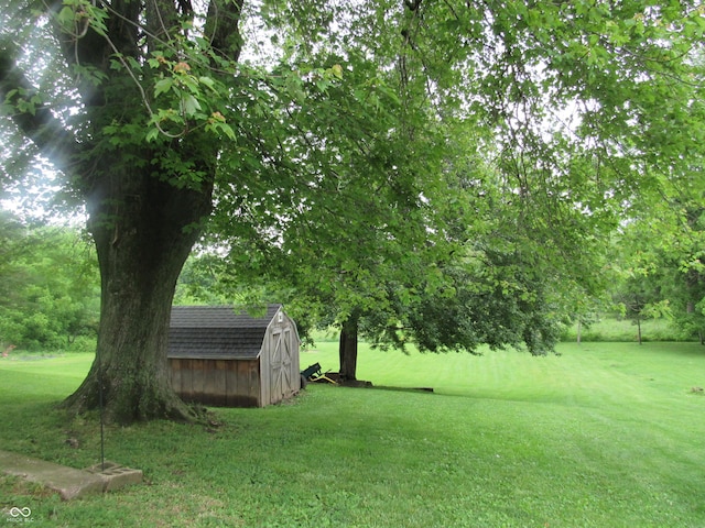 112 Orchard St, Waynetown, IN 47990 - view of grassy yard