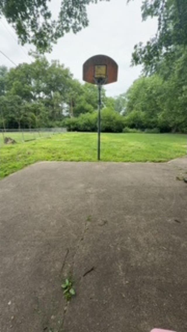 3100 Oak St, Terre Haute, IN 47803 - view of patio / terrace