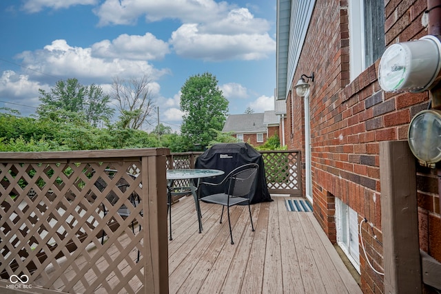 5435 E 10th St, Indianapolis, IN 46219 - view of deck