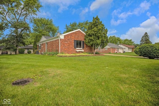 3148 Arbutus Dr, Indianapolis, IN 46224 - view of green lawn