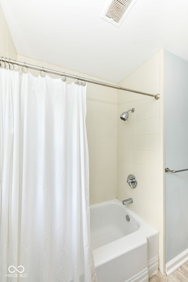713 W Cromer Ave, Muncie, IN 47303 - full bath featuring shower / bath combo