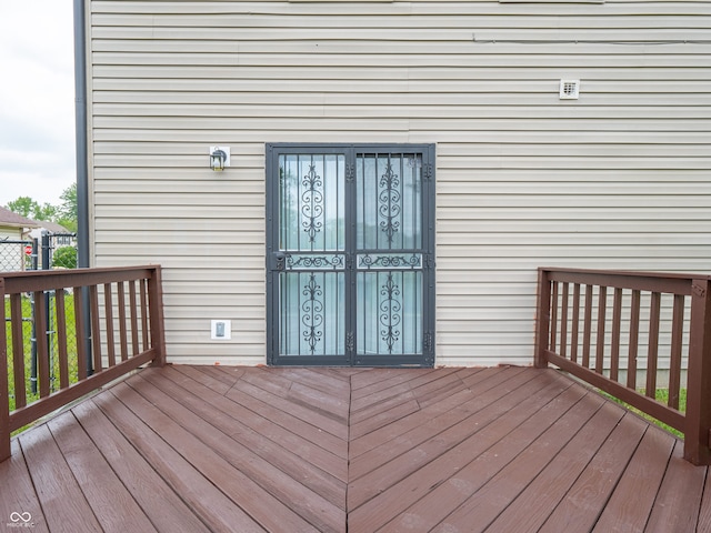 3734 Lacebark Dr, Indianapolis, IN 46235 - view of wooden deck