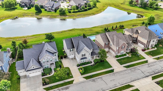 2789 W High Grove Cir, Zionsville, IN 46077 - aerial view of residential area featuring a large body of water