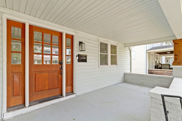909 N Parker Ave, Indianapolis, IN 46201 - view of exterior entry with covered porch