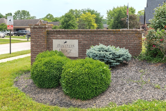 7082 Hunters Ridge Dr, Plainfield, IN 46168 - view of community sign