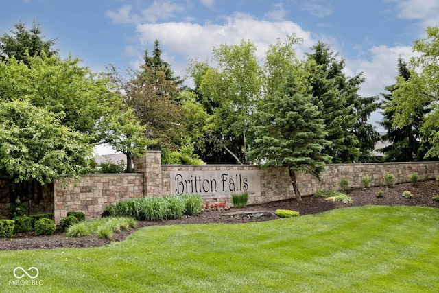 15937 Marsala Dr, Fishers, IN 46037 - community / neighborhood sign with a lawn