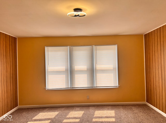 624 N Rural St, Indianapolis, IN 46201 - unfurnished room featuring carpet and baseboards