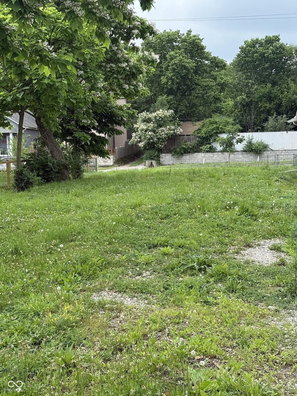 563 N Belmont Ave, Indianapolis, IN 46222
