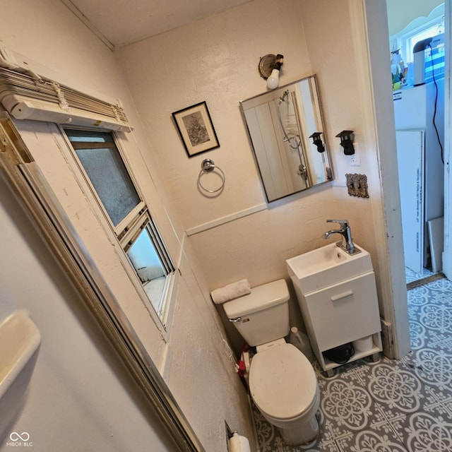 1617 Blaine Ave, Terre Haute, IN 47804 - bathroom with toilet