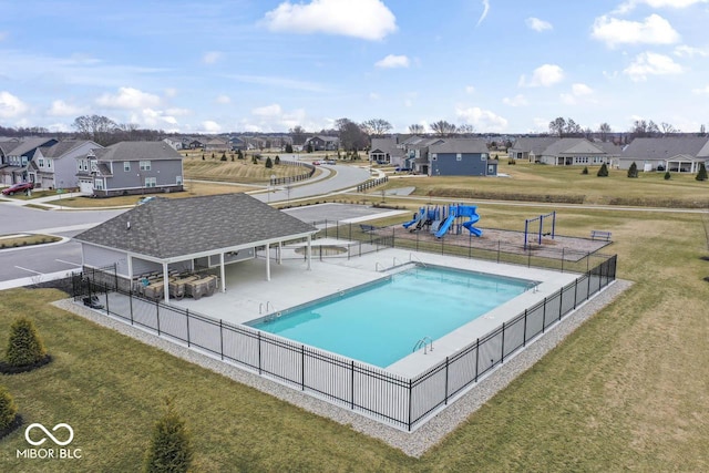 11429 Lottie Cir, Noblesville, IN 46060 - view of swimming pool featuring a residential view