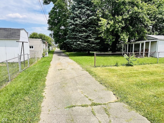 128 E 36th St, Anderson, IN 46013 - photo 8