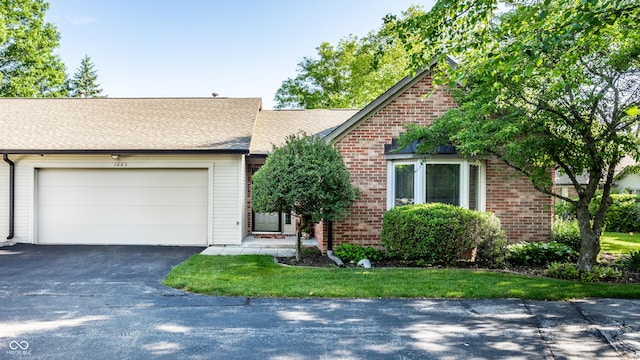 1663 Cloister Dr, Indianapolis, IN 46260 - photo 1