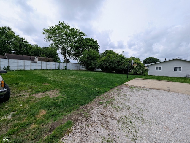 301 W Davis St, Greensburg, IN 47240 - view of yard