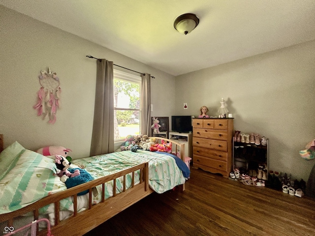 419 N 14th Ave, Beech Grove, IN 46107 - bedroom with wood finished floors