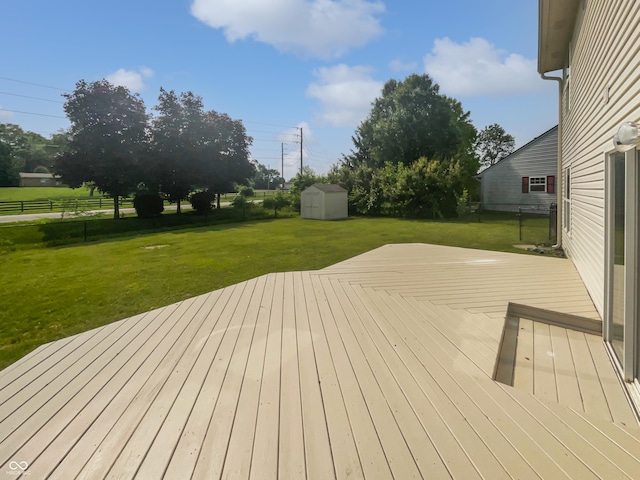 8437 Crosser Dr, Indianapolis, IN 46237 - view of wooden terrace