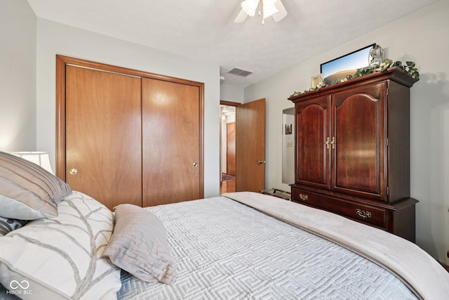 1027 Plum St Unit 39, Brownsburg, IN 46112 - bedroom featuring a closet and a ceiling fan