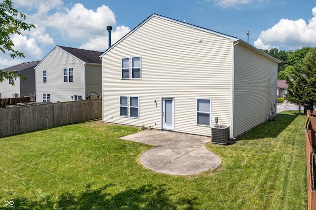 3351 Summer Breeze Cir, Indianapolis, IN 46239 - rear view of house featuring a patio area