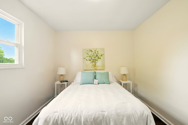 1513 S Rural St, Indianapolis, IN 46203 - bedroom featuring baseboards