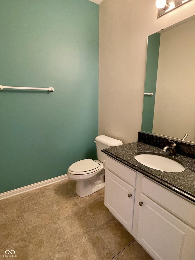 125 Bridgemor Ln, Mooresville, IN 46158 - bathroom with vanity, toilet, and baseboards