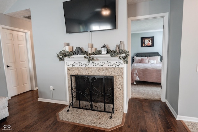 7686 Micawber Ct, Indianapolis, IN 46256 - detailed view of wood finished floors and ornamental molding