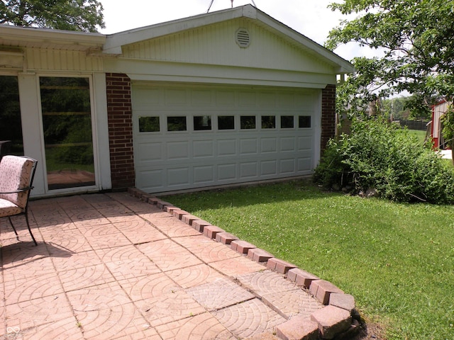 1796 N 400 W, Crawfordsville, IN 47933 - view of garage
