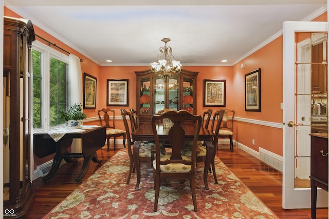9550 E State Road 46, Bloomington, IN 47401 - dining area with a chandelier, wood finished floors, crown molding, baseboards, and recessed lighting