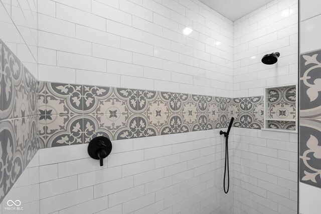 3365 Riverside Dr, Columbus, IN 47203 - full bathroom with tiled shower
