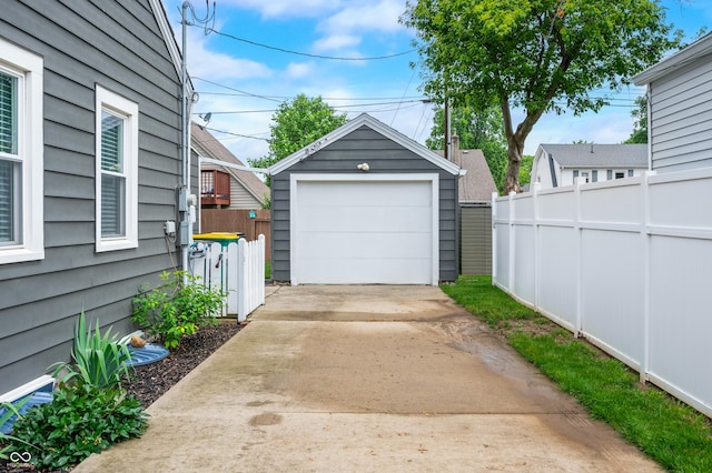 188 Maple Ln, Franklin, IN 46131 - detached garage featuring driveway
