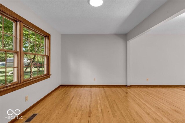 635 White Oak Ct, Zionsville, IN 46077 - photo 16