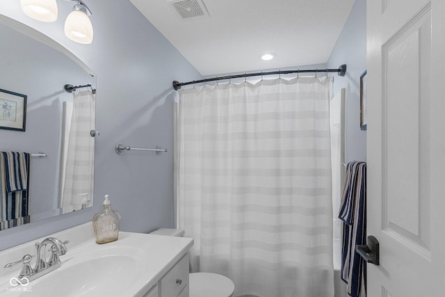 128 Walts Rd, Georgetown, IN 47122 - full bathroom with vanity, toilet, a shower with shower curtain, and recessed lighting