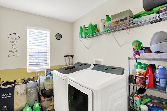 10902 Jimmy Lake Dr, Indianapolis, IN 46239 - laundry room featuring washer and dryer