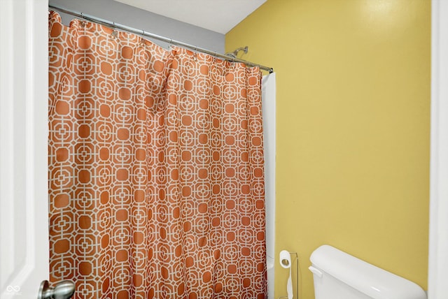 10902 Jimmy Lake Dr, Indianapolis, IN 46239 - full bathroom with curtained shower
