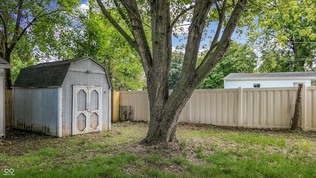 311 S 6th Ave, Beech Grove, IN 46107 - view of yard