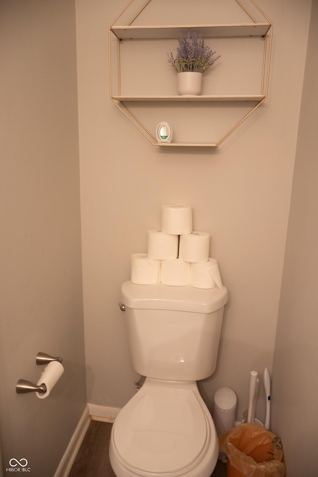 6801 Shalimar Ct, Indianapolis, IN 46214 - bathroom with toilet and baseboards