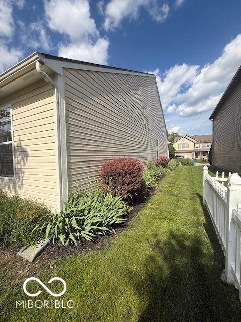 5304 Appleseed Way, Indianapolis, IN 46217 - view of side of home