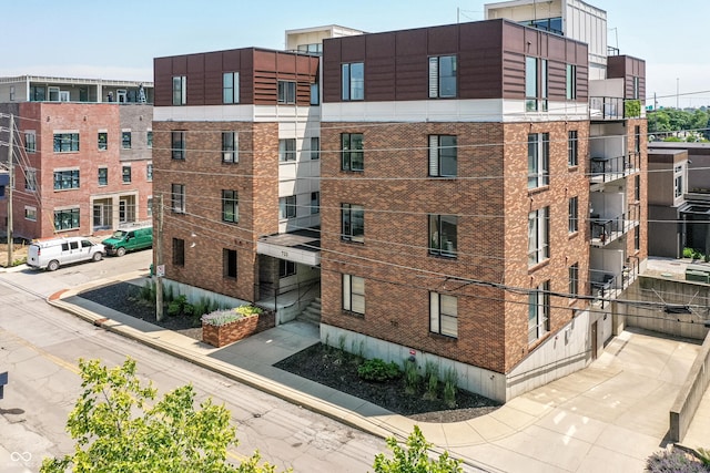 721 E N St Unit 2C, Indianapolis, IN 46202 - view of apartment building / complex
