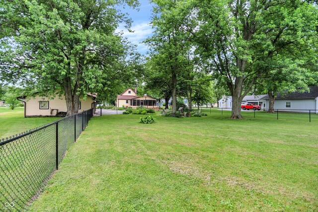 6644 Mcfarland Rd, Indianapolis, IN 46227 - view of yard