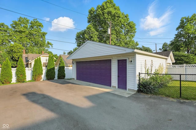 808 N Layman Ave, Indianapolis, IN 46219 - view of detached garage