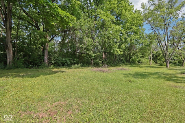 2928 Mounds Rd, Anderson, IN 46016 - view of green lawn