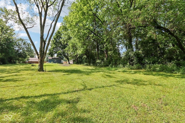 2928 Mounds Rd, Anderson, IN 46016 - view of green lawn