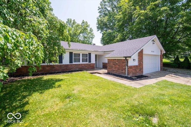 640 Shady Creek Ct, Greenwood, IN 46142 - view of front of home with brick siding, a garage, and a front lawn