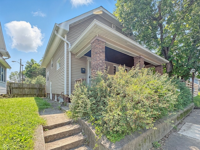 4709 E New York St, Indianapolis, IN 46201 - view of side of home
