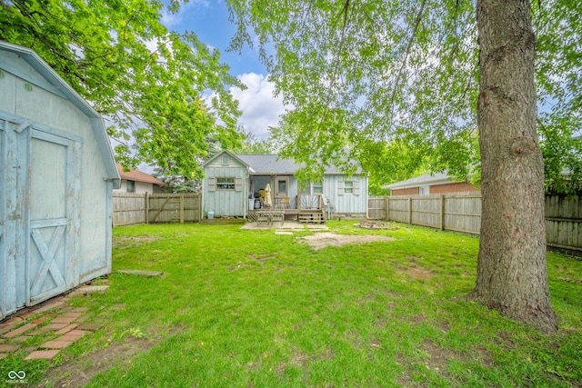 450 Columbia Ave, Tipton, IN 46072 - view of yard featuring a wooden deck
