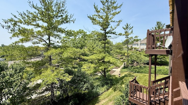 8176 Shorewalk Dr Unit C, Indianapolis, IN 46236 - view of green lawn featuring a deck