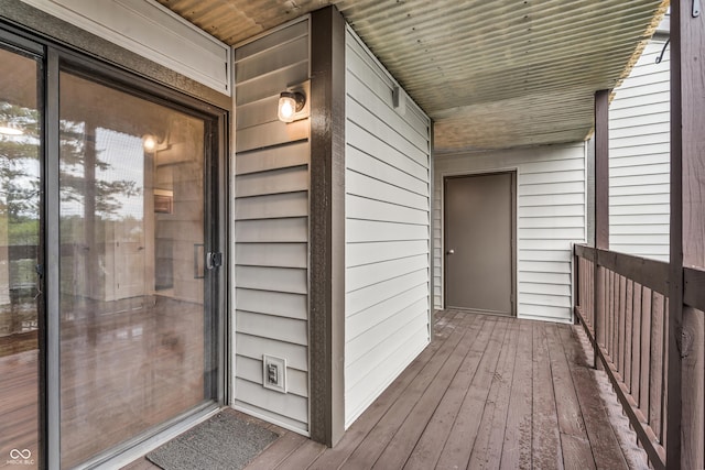 8176 Shorewalk Dr Unit C, Indianapolis, IN 46236 - view of wooden deck