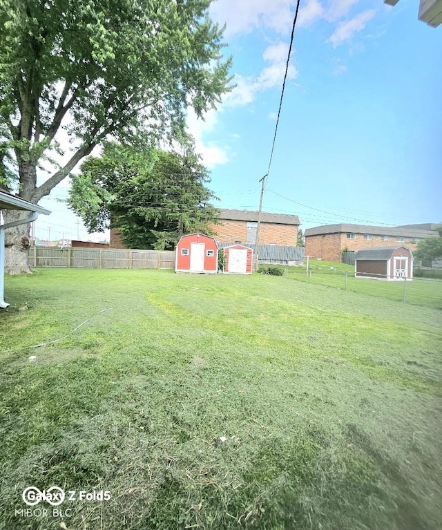 731 Sunset Blvd, Greenwood, IN 46142 - view of yard