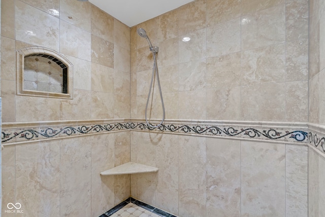 5037 Surrey Ln, Carmel, IN 46033 - full bath featuring a tile shower