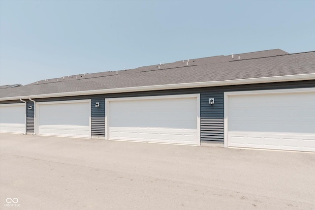 3643 Thomas Jefferson St, Westfield, IN 46074 - view of garage