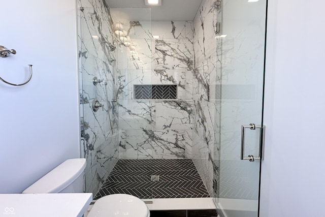 2051-2053 Columbia Ave, Indianapolis, IN 46202 - full bathroom featuring a marble finish shower, toilet, and vanity