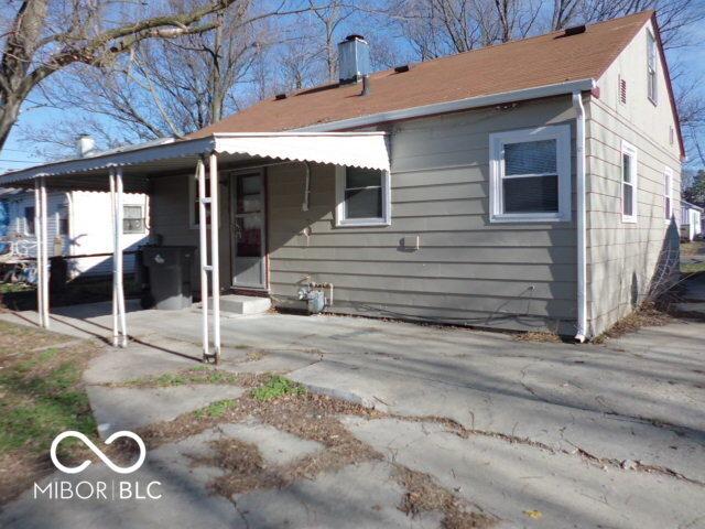 2250 N Goodlet Ave, Indianapolis, IN 46222 - back of property with a patio area
